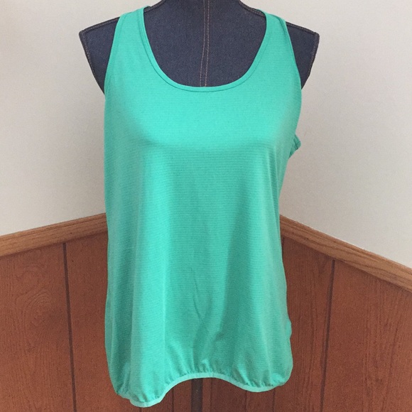 SOLD::: Yoga top - Picture 1 of 3